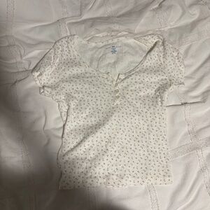 Brandy Melville Floral Button Henley Top – Coquette/Y2K – OS – Great Condition